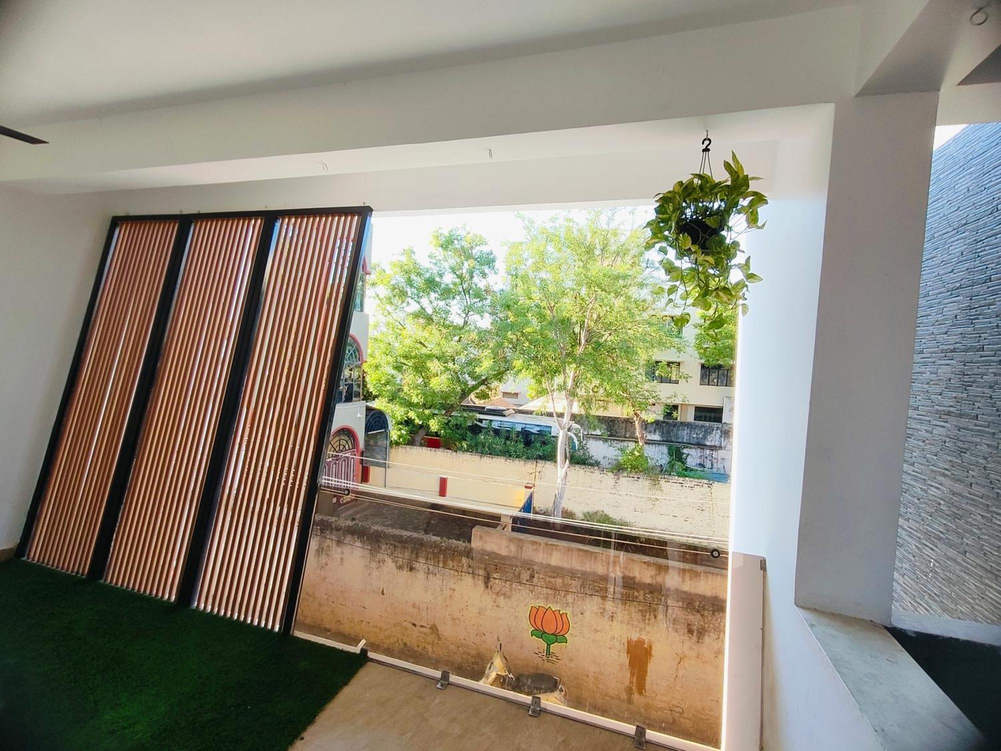 Nivas Hill View Apartments Tiruvannāmalai Exteriör bild